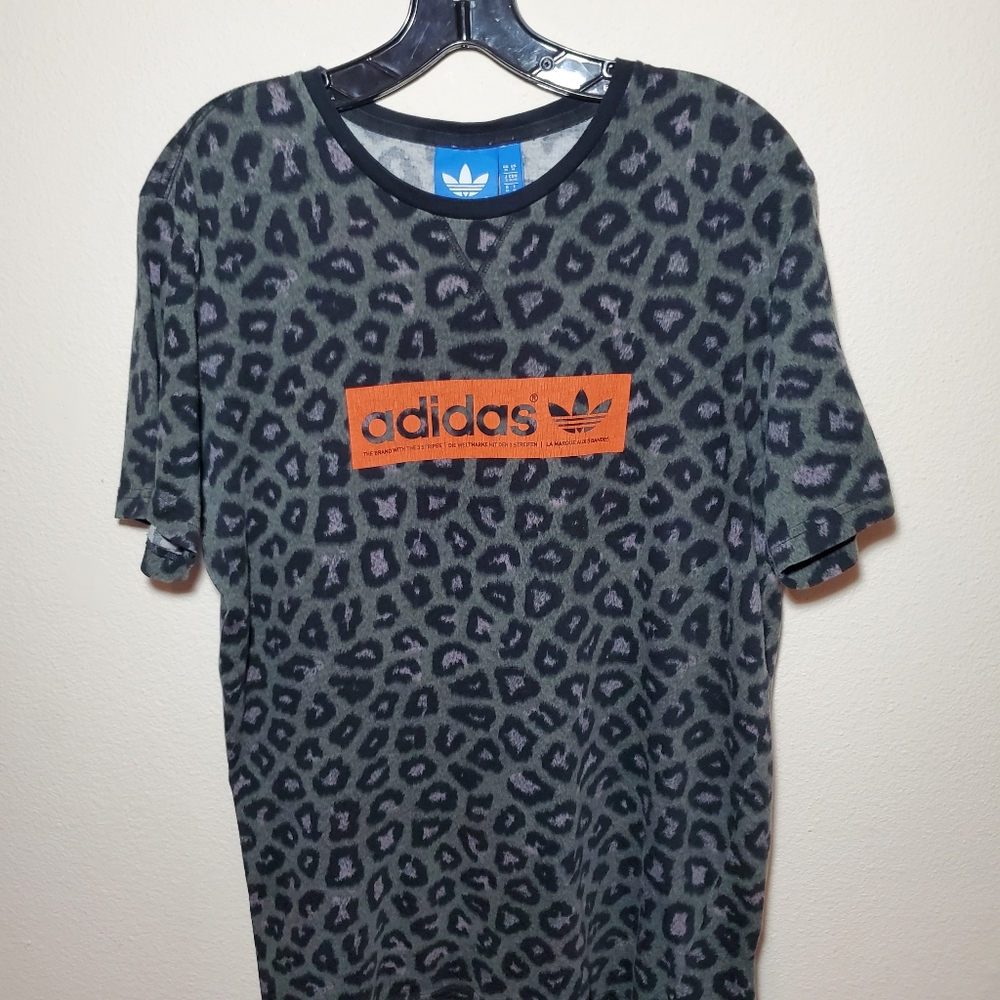 Womens Adidas Cheetah Print Tshirt EUC